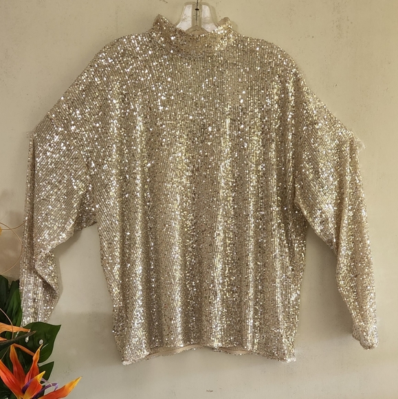 🆕️ H&M Metallic Gold Long Sleeves Small Top NWT - Picture 1 of 9